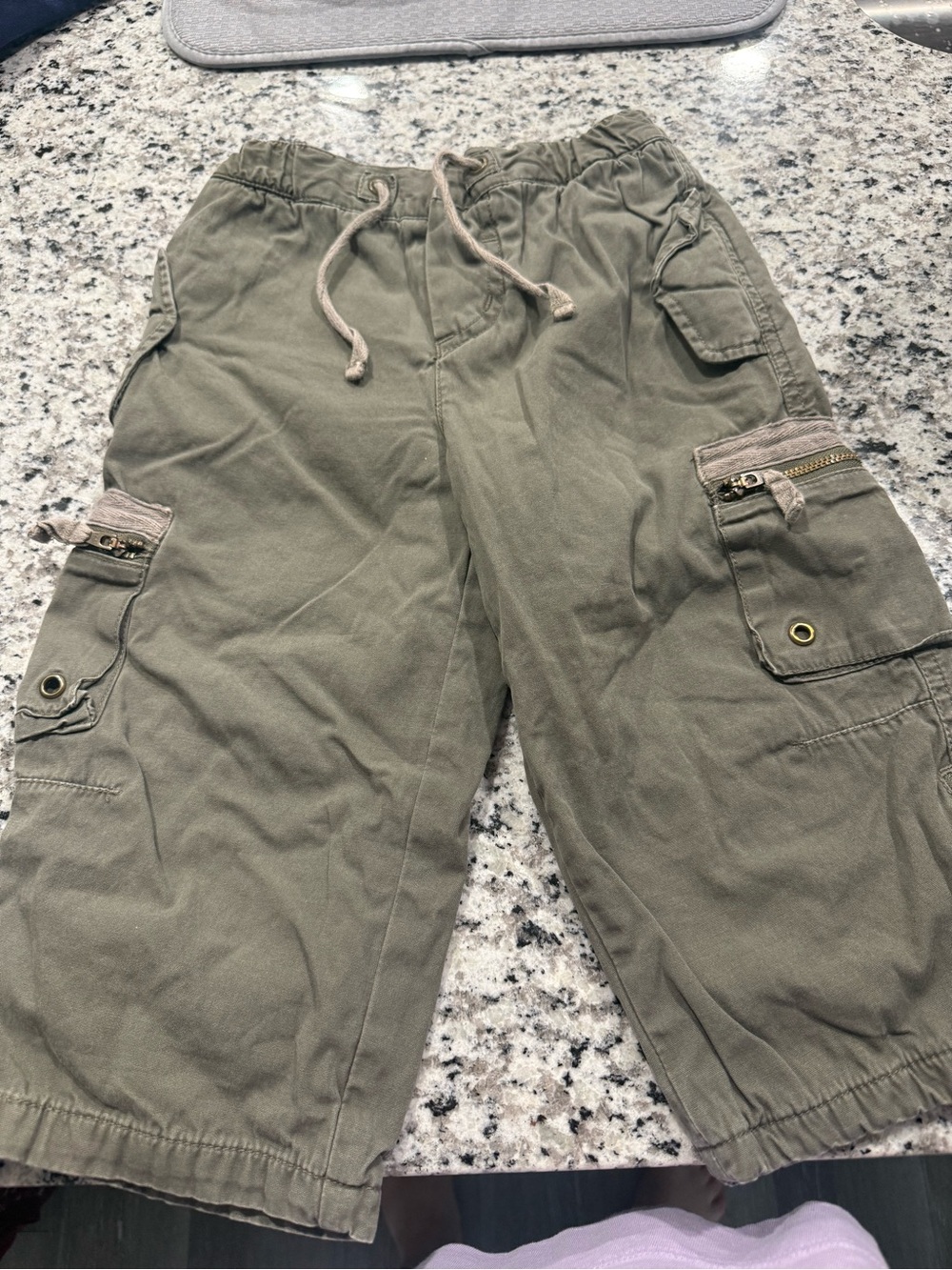 Boden Olive Green Cargo Shorts with Drawstring